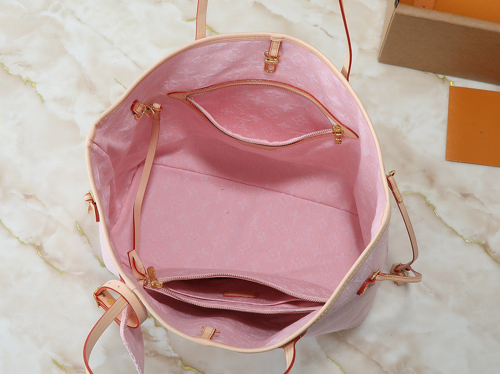 Designer Crossbody Bag for Women 31.0x28.0x14.0cm LEM278