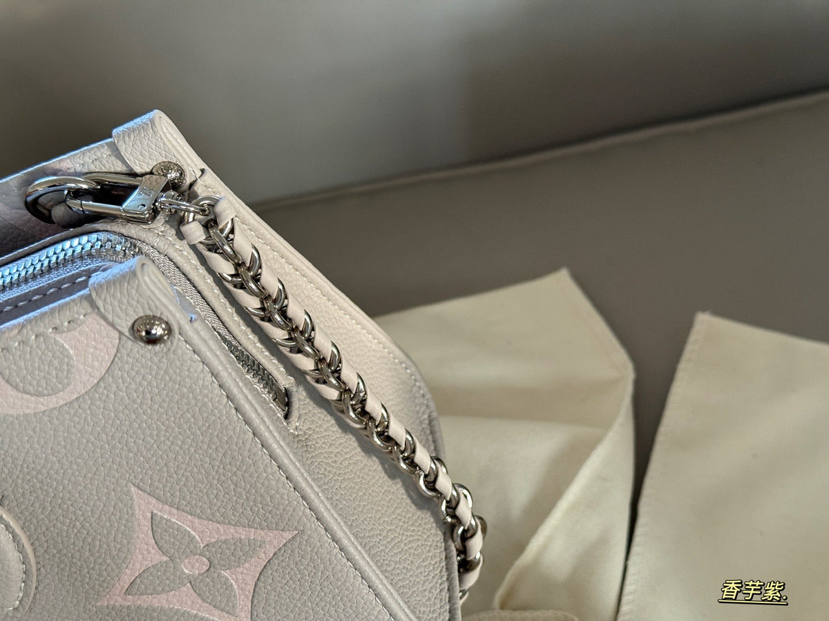 Designer Crossbody Bag for Women 25*13cm LEM283