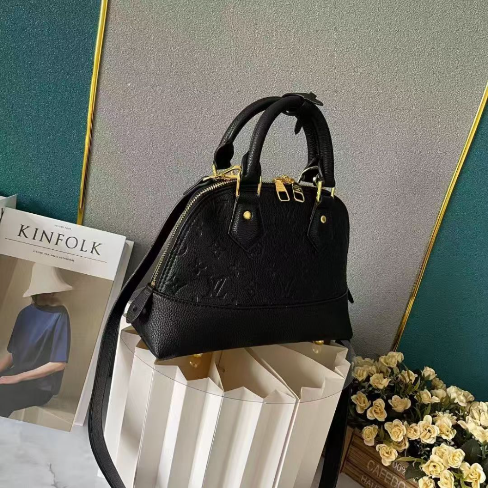 Black Handbag for Women 25.0x18.0x12.0cm LEM457