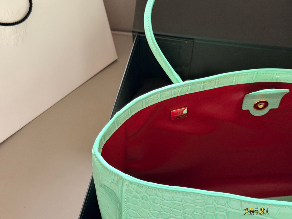 Green Handbag for Women 35*22cm CEM290