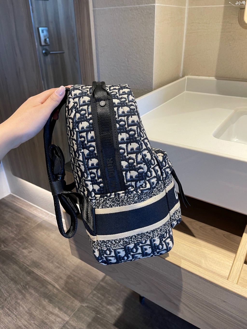 Fashion Bag for Women 23*13*33cm DEM106