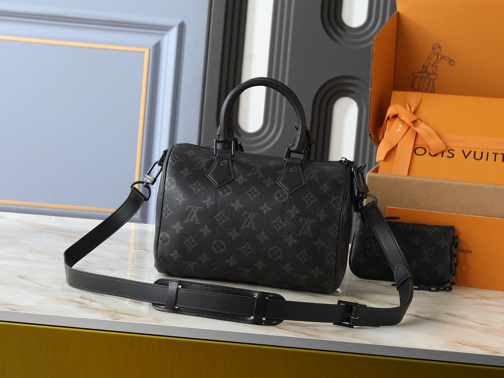 Designer Crossbody Bag for Women 25.0x15.0x15.0cm LEM341