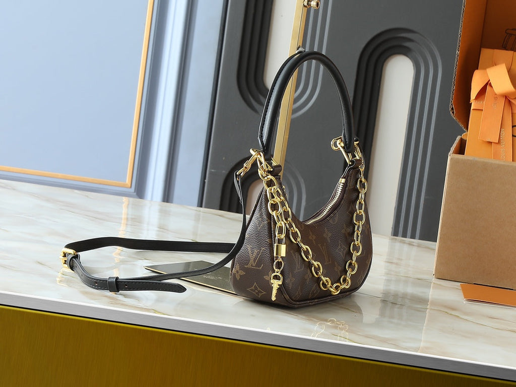 Designer Leather Crossbody Bag for Women 24.0x10.0x6.0cm LEM296