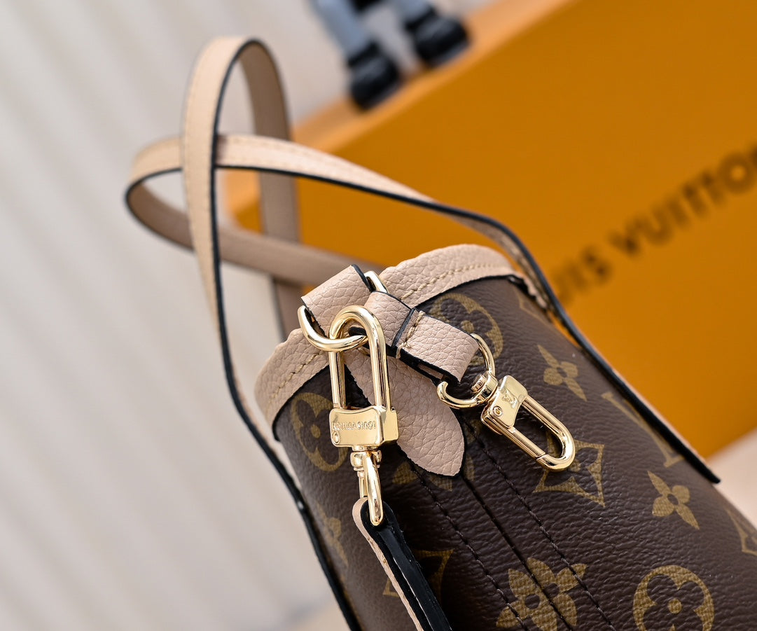 Travel Bag for Women 24x14x9cm LEM368