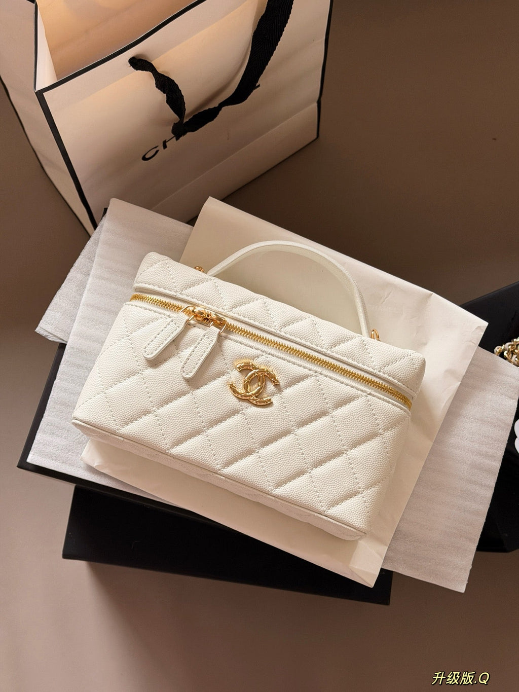 Designer Black/White Handbag for Women 20*12cm CEM245