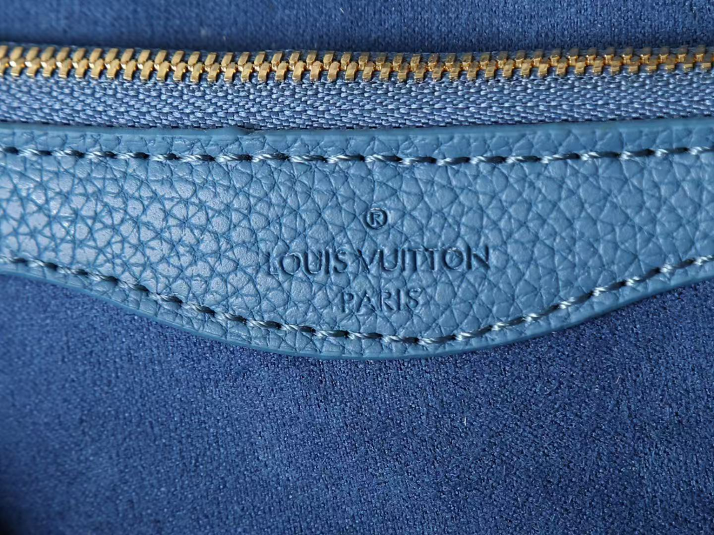 Blue Handbag for Women 25.0x9.0x15.0cm LEM458
