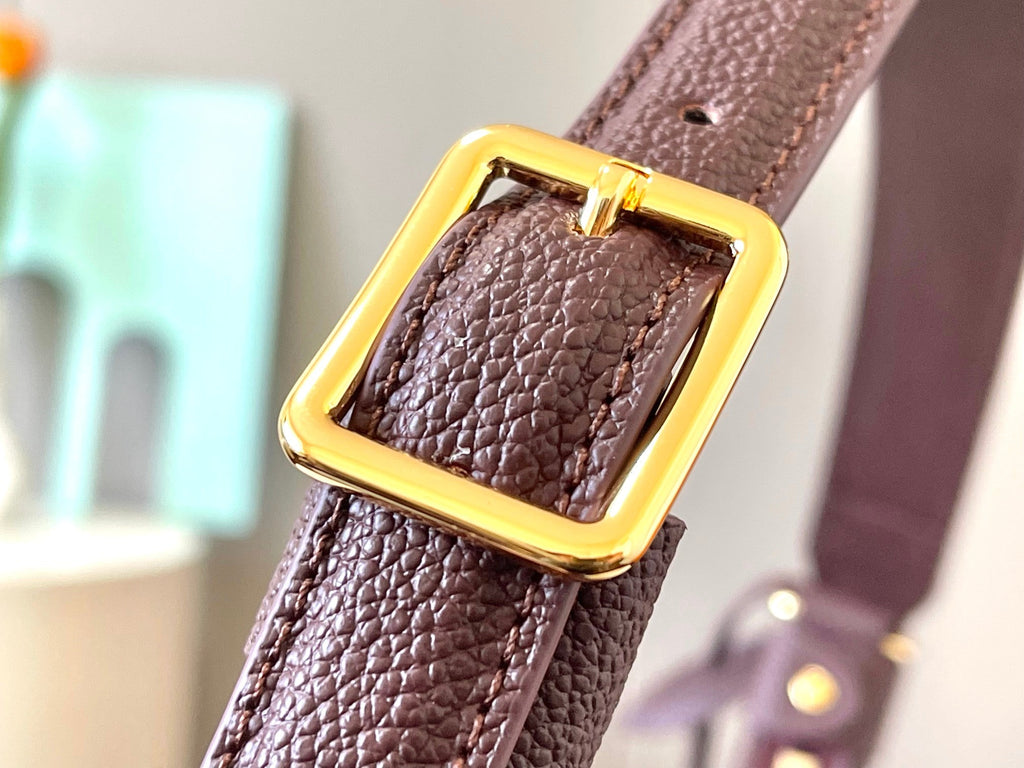 Genuine Leather Crossbody Bag for Women 27x22x10.5cm LEM354