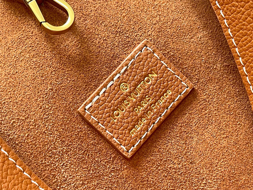 Genuine Leather Crossbody Bag for Women 28x16x24cm LEM346