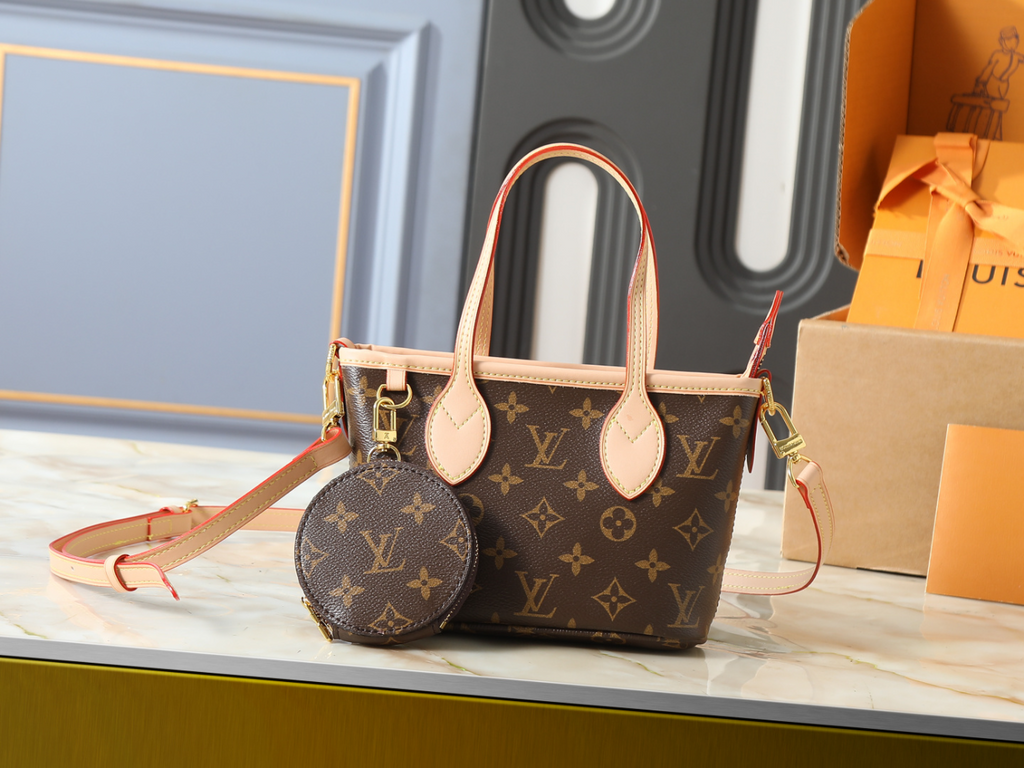 Brown Handbag for Women 24x14x9cm LEM437