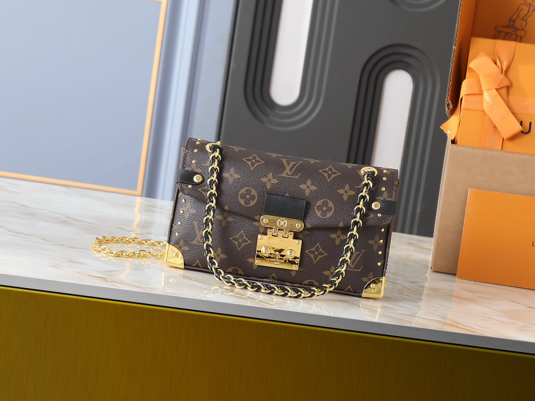Black Handbag for Women 27x16x8cm LEM337