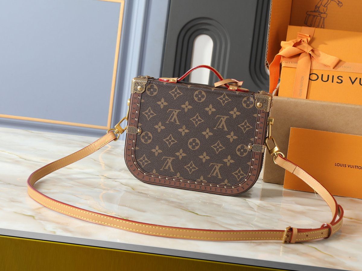 Fashion Handbag for Women 22x17x7cm LEM414