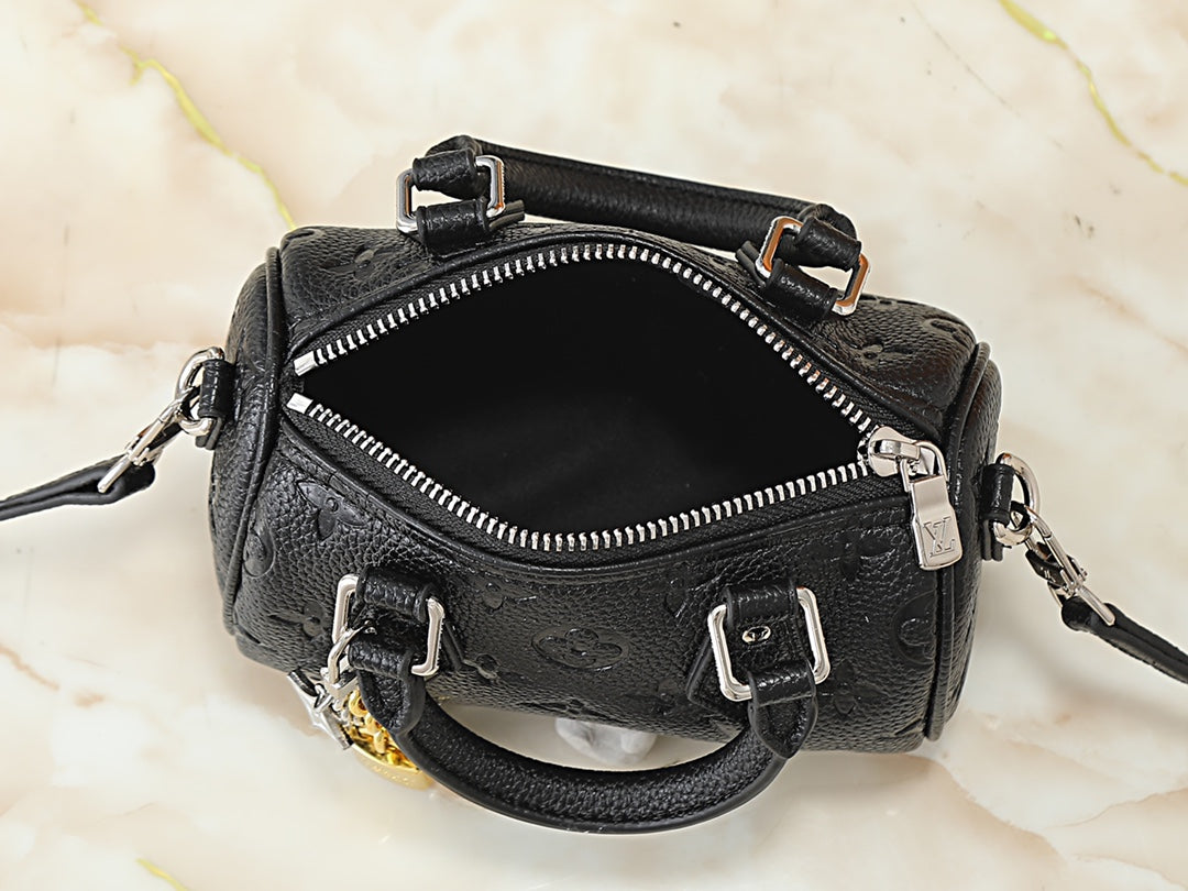 Designer Crossbody Bag for Women 16x10x7.5cm LEM338