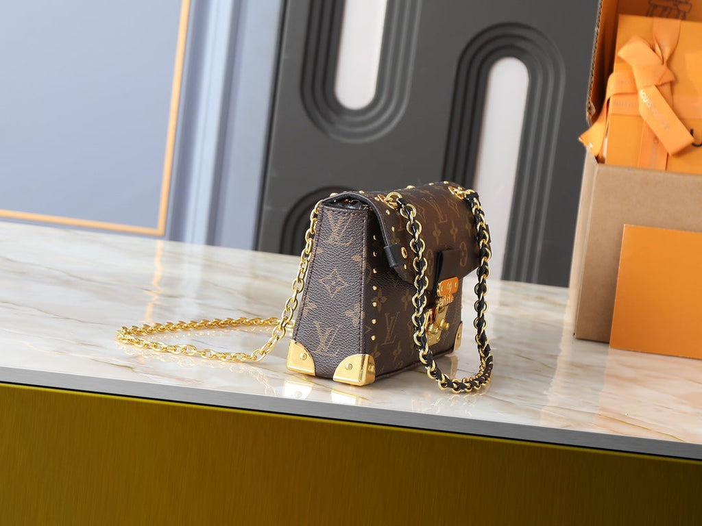Black Handbag for Women 27x16x8cm LEM337