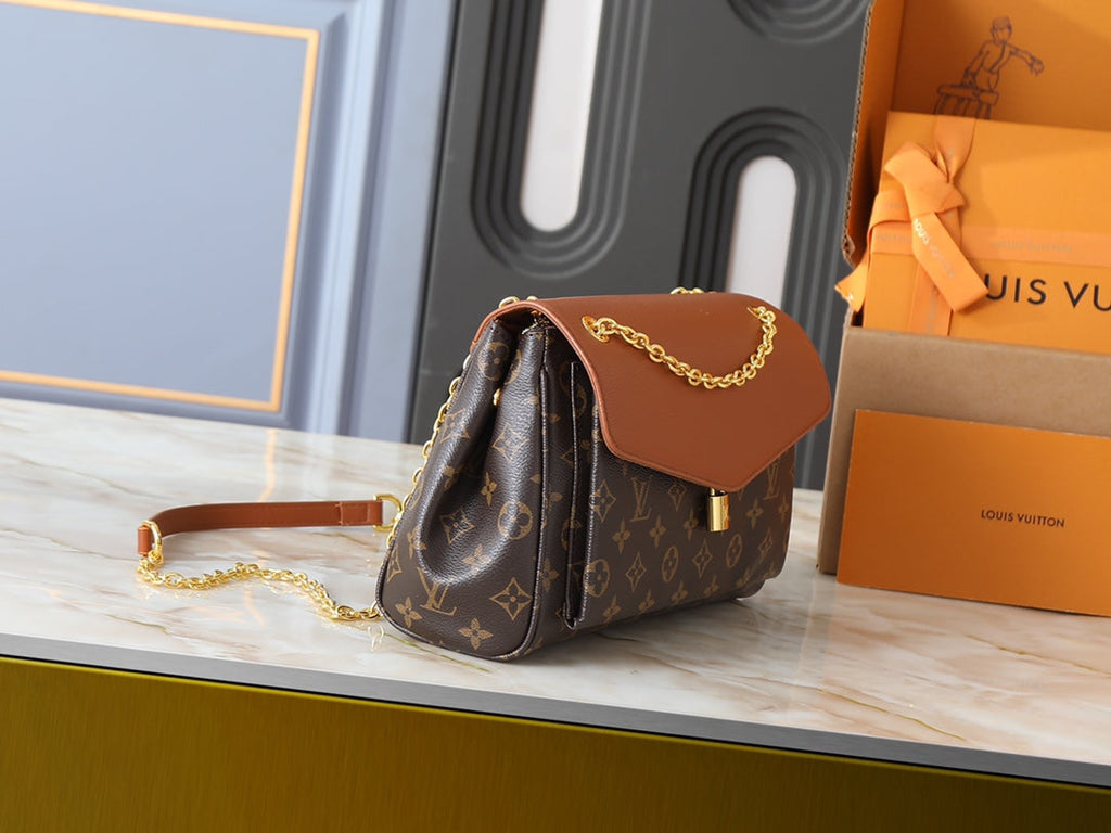 Black Handbag for Women 30cm LEM336