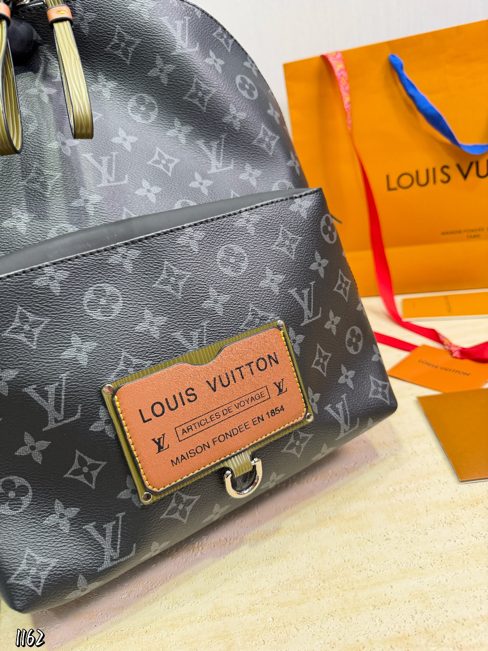 Black Handbag for Women 29*15*38cm LEM496