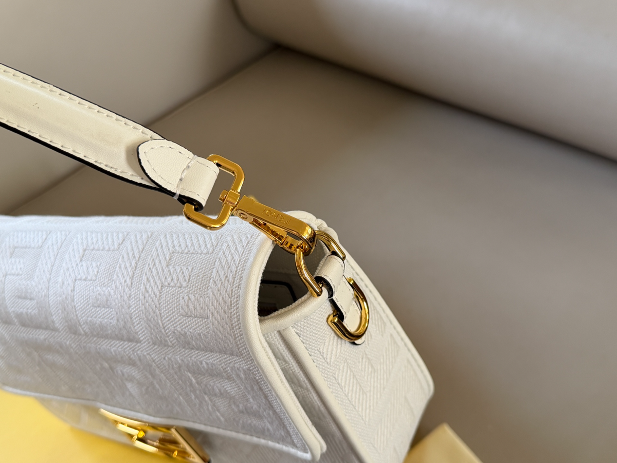 Black/White Handbag for Women 26*16cm FEM23