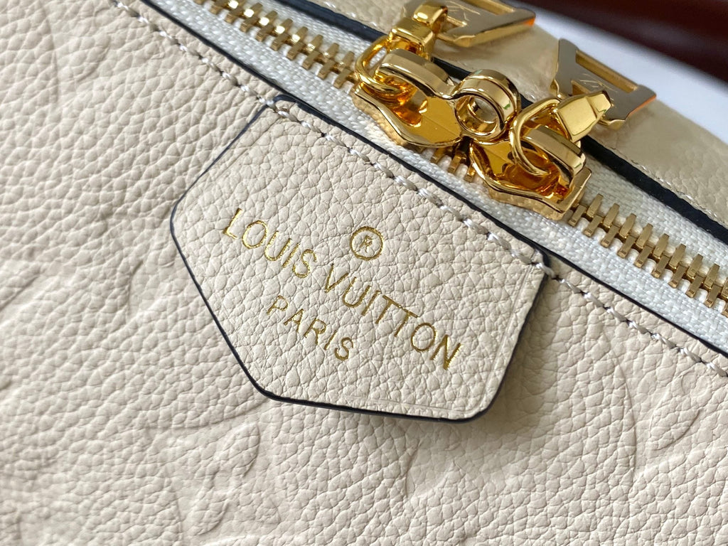 Genuine Leather Crossbody Bag for Women 27x22x10.5cm LEM354