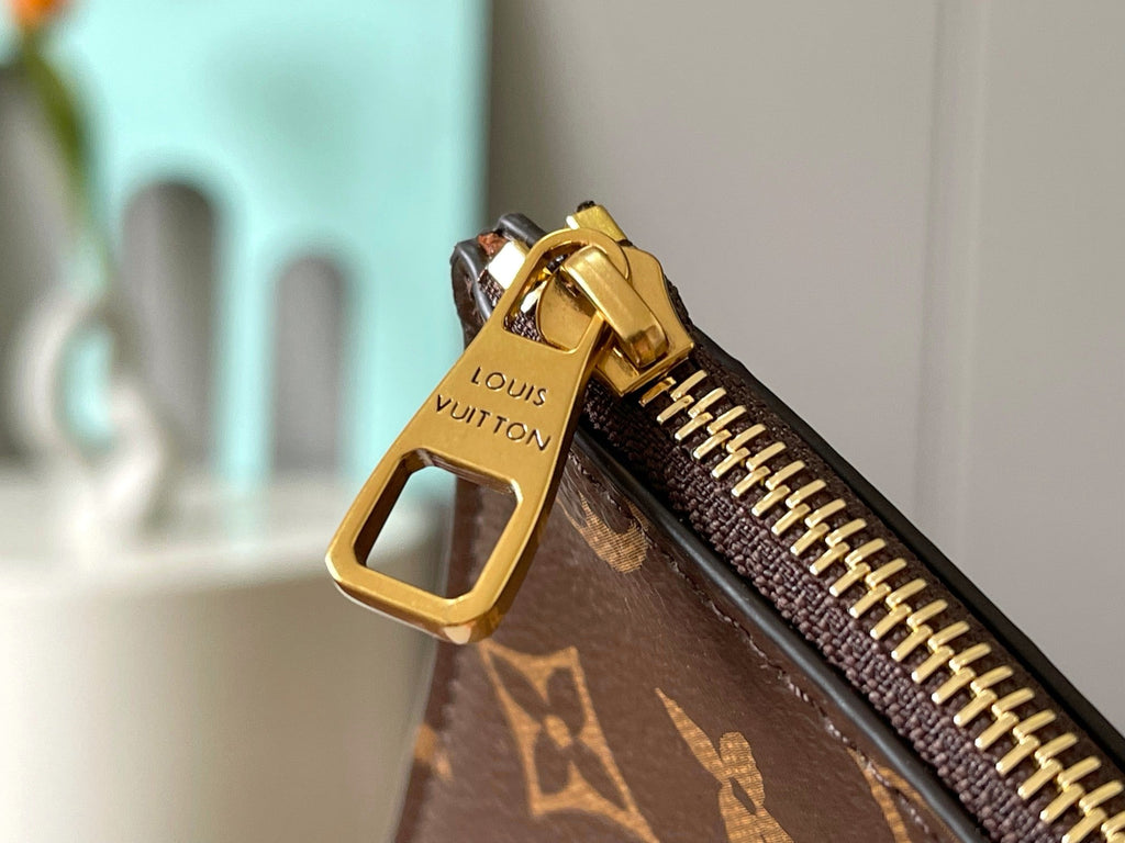 Genuine Leather Crossbody Bag for Women 28x16x24cm LEM346