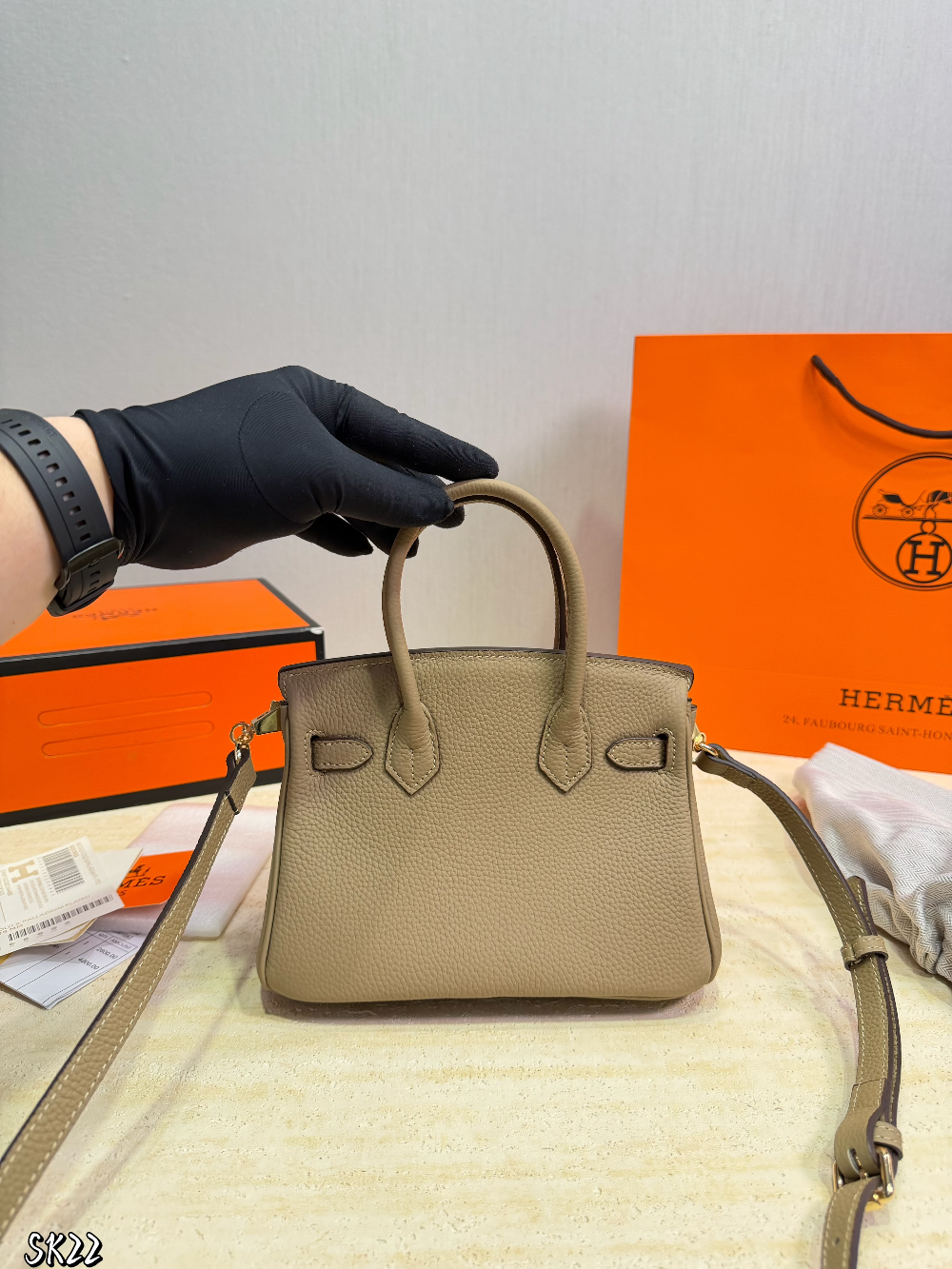 Fashion Handbag for Women 21*14cm HEM121