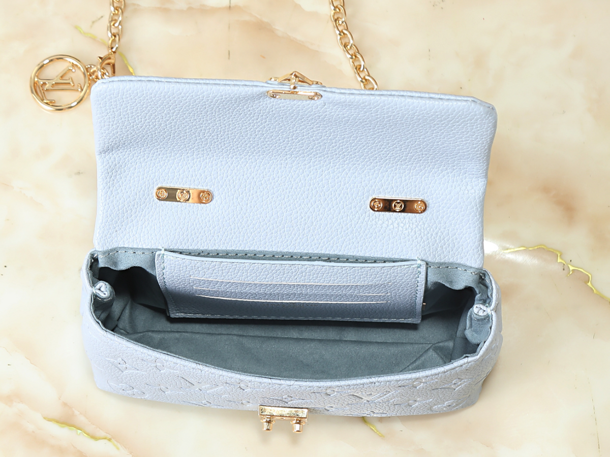 Blue Handbag for Women 21.0x12.5x6.0cm LEM467