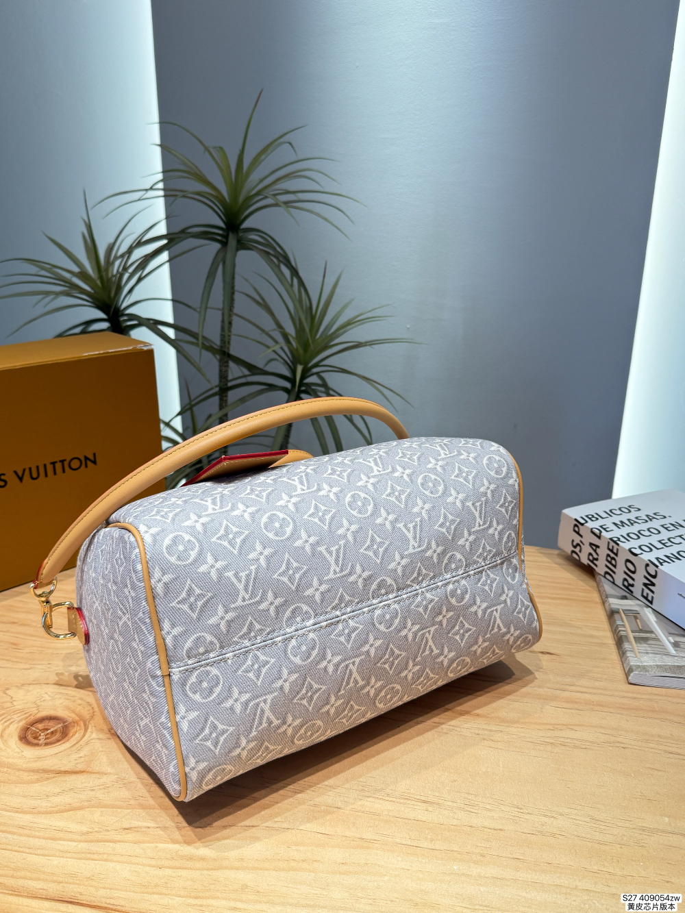 Gray/Silver Handbag for Women 30x21x17cm LEM483
