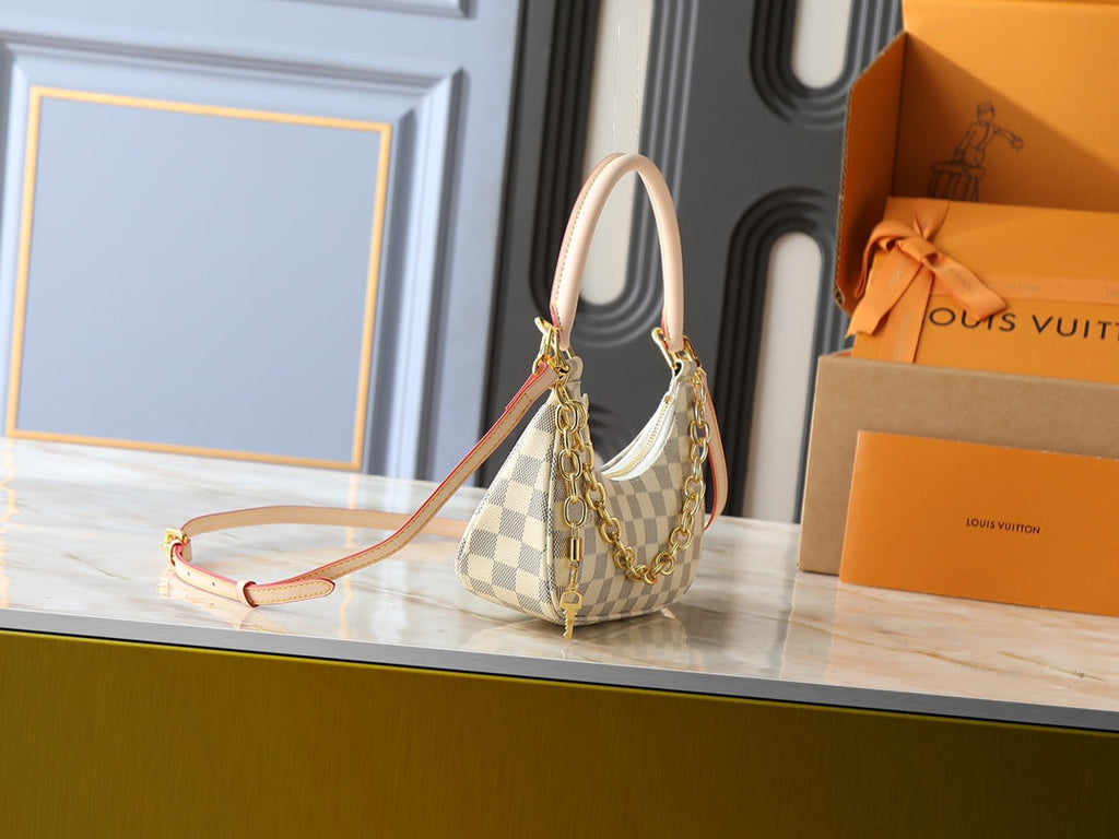 Designer Leather Crossbody Bag for Women 24.0x10.0x6.0cm LEM296