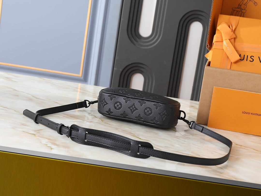 Black Bag for Women 20*13*6.5cm LEM334