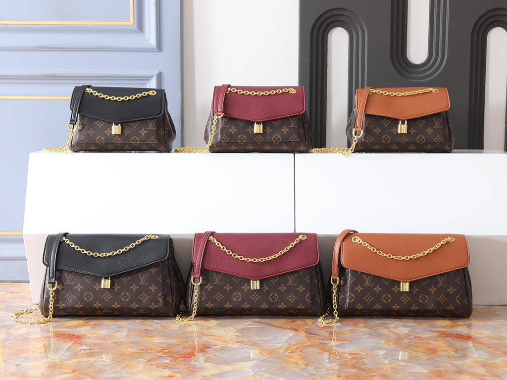 Black Handbag for Women 30cm LEM336