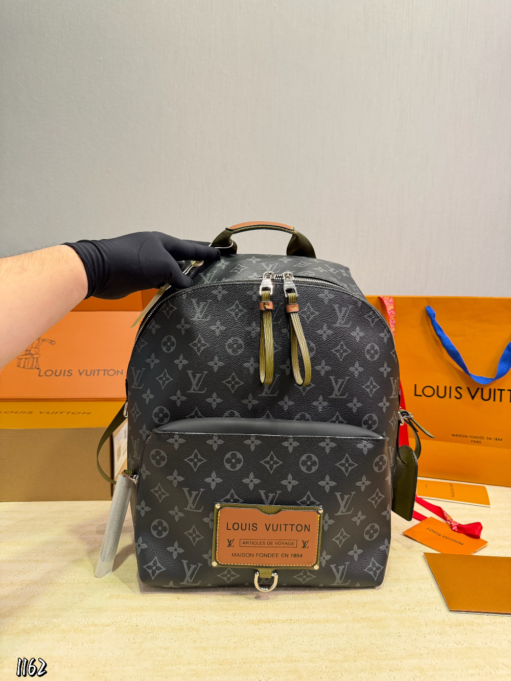 Black Handbag for Women 29*15*38cm LEM496