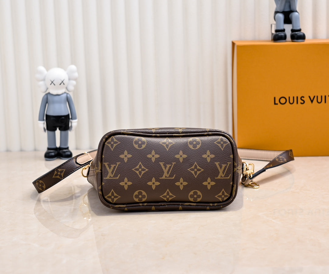 Travel Bag for Women 24x14x9cm LEM368