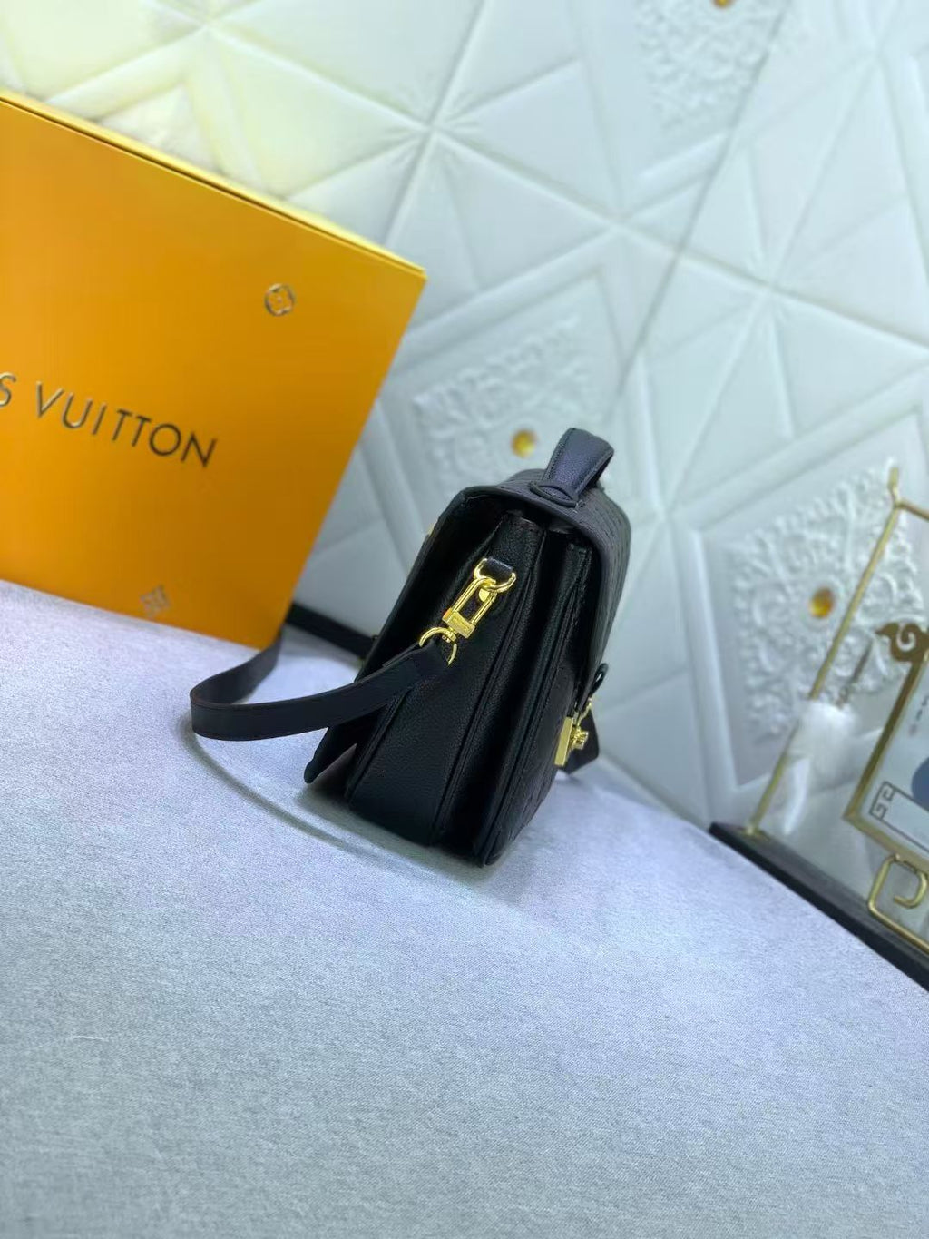 Fashion Bag for Women 25*19*7cm LEM398