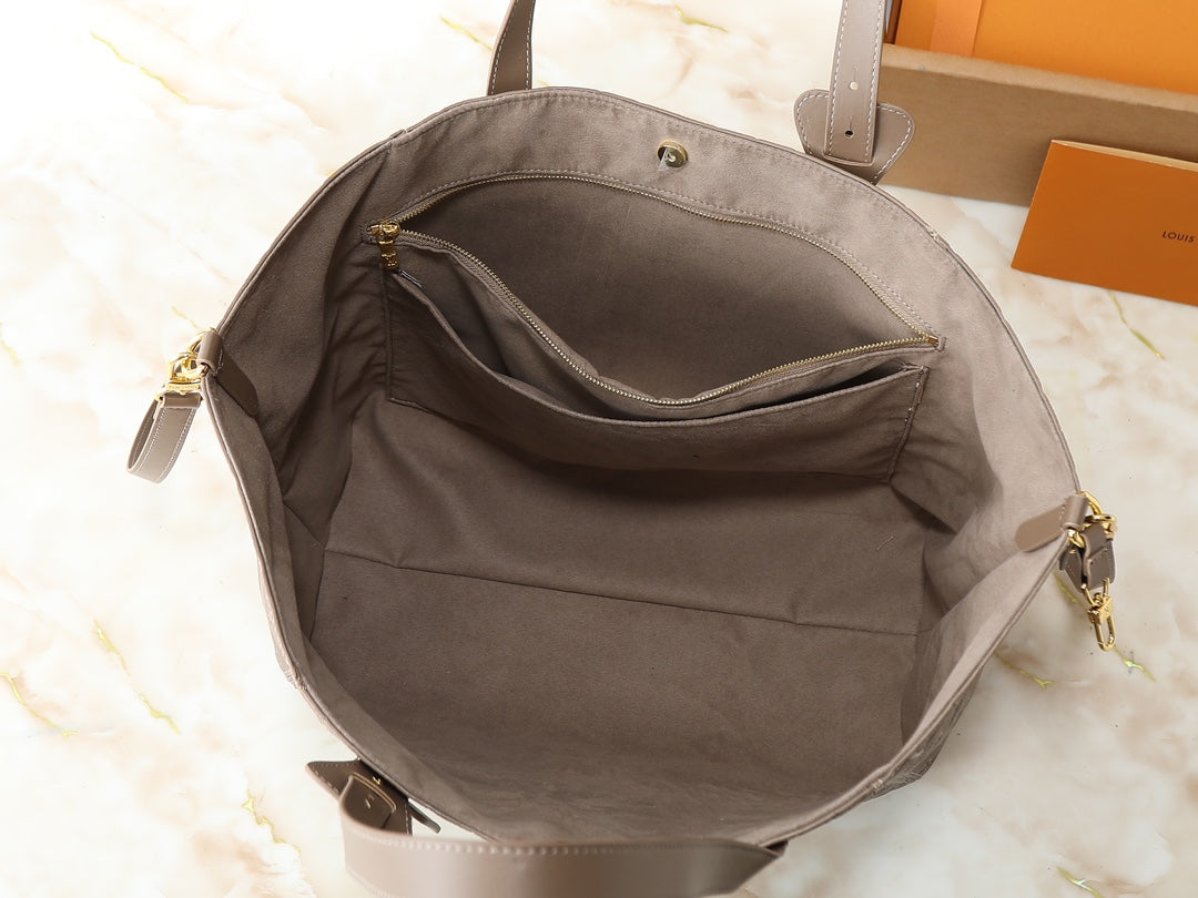 Designer Crossbody Bag for Women LEM297