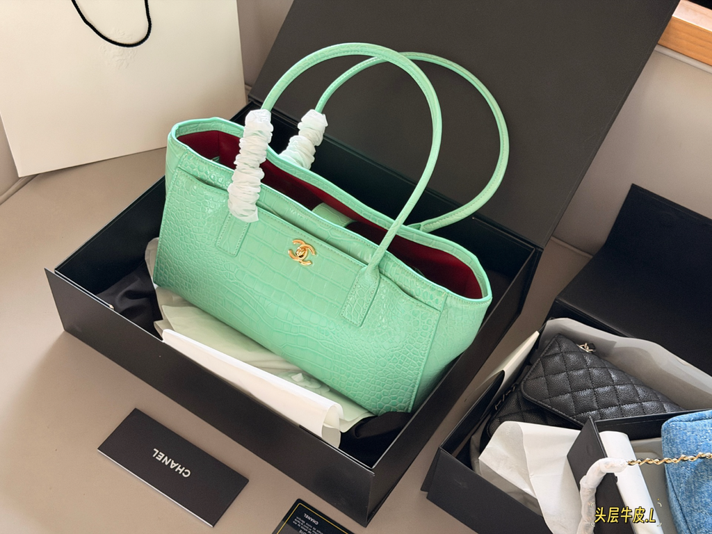 Green Handbag for Women 35*22cm CEM290