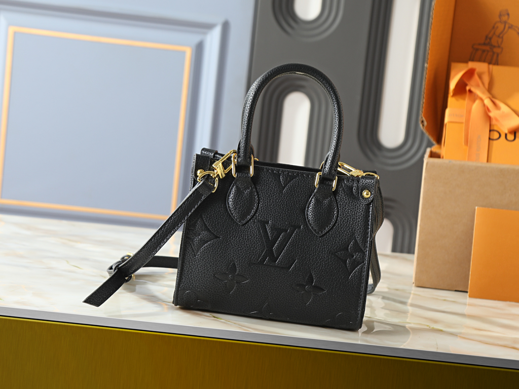 Black Handbag for Women 41.0x34.0x19.0cm LEM434