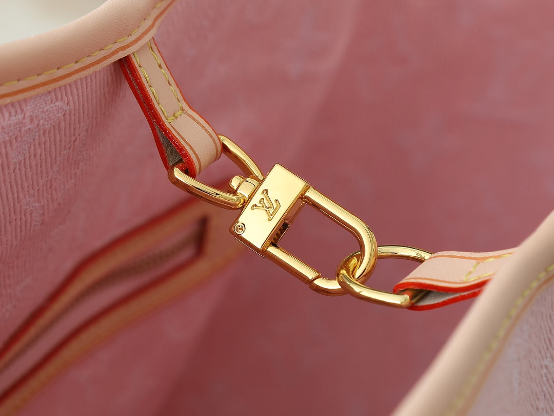 Designer Crossbody Bag for Women 31.0x28.0x14.0cm LEM278