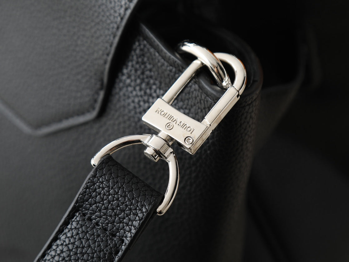 Designer Shoulder Bag for Women LEM298