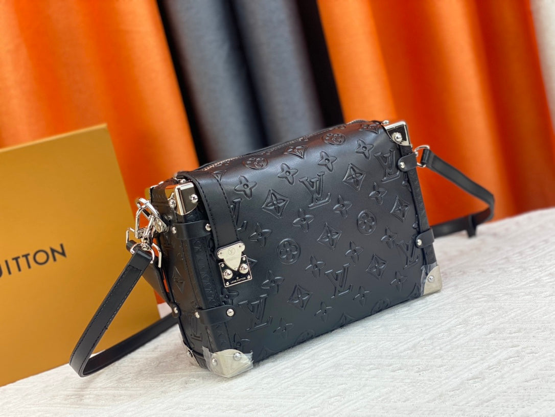Black Bag for Women 21x14x6cm LEM107