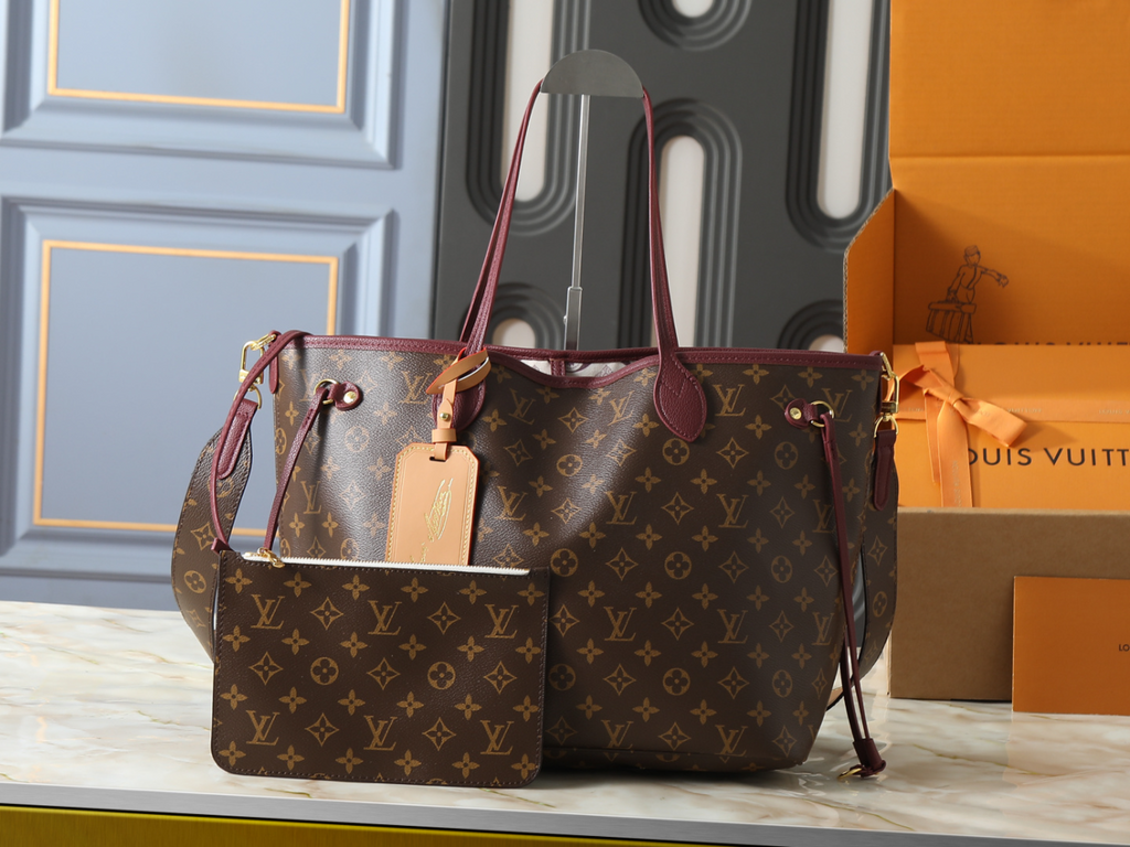 Brown Handbag for Women 31x28x14cm LEM489