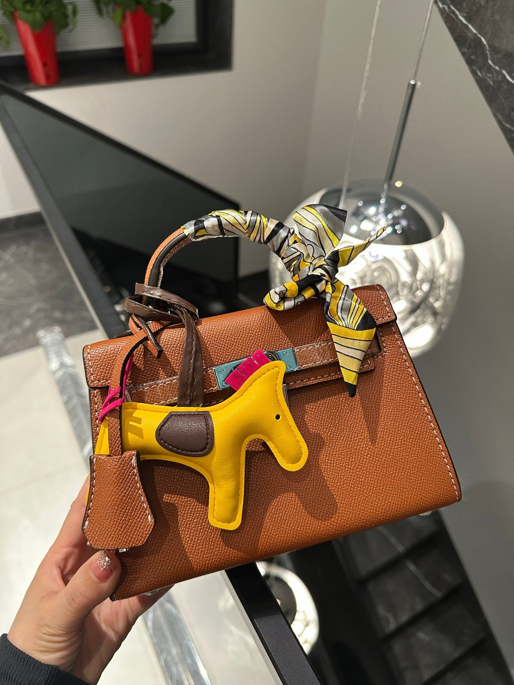 Designer Genuine Leather Crossbody Bag for Women 20cm HEM95