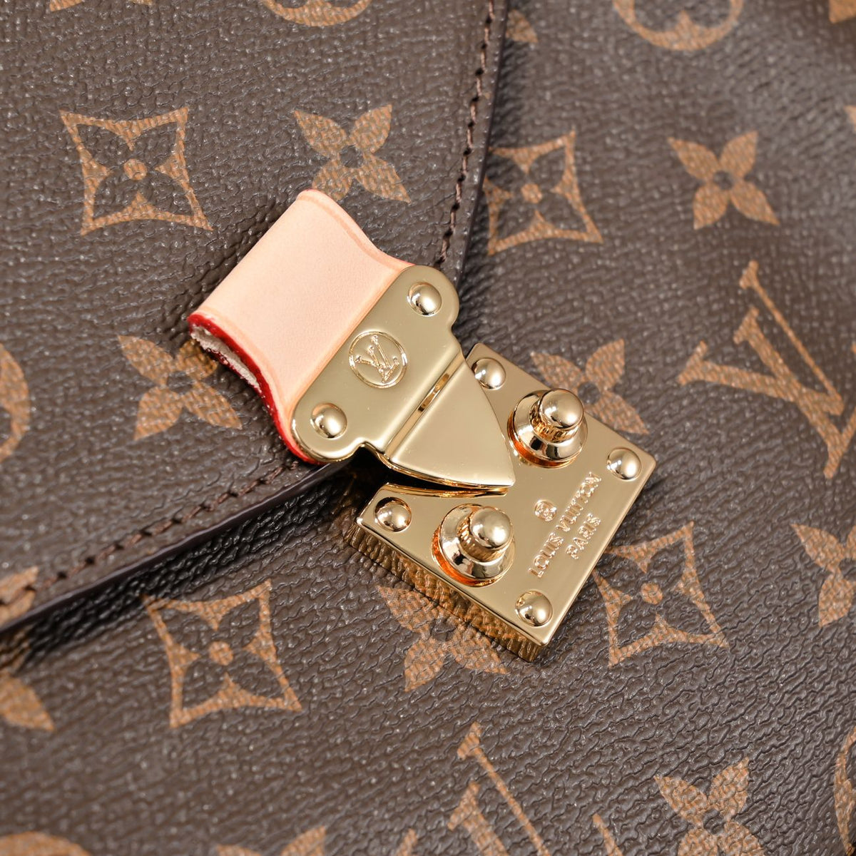 Fashion Handbag for Women 32x36x14cm LEM370