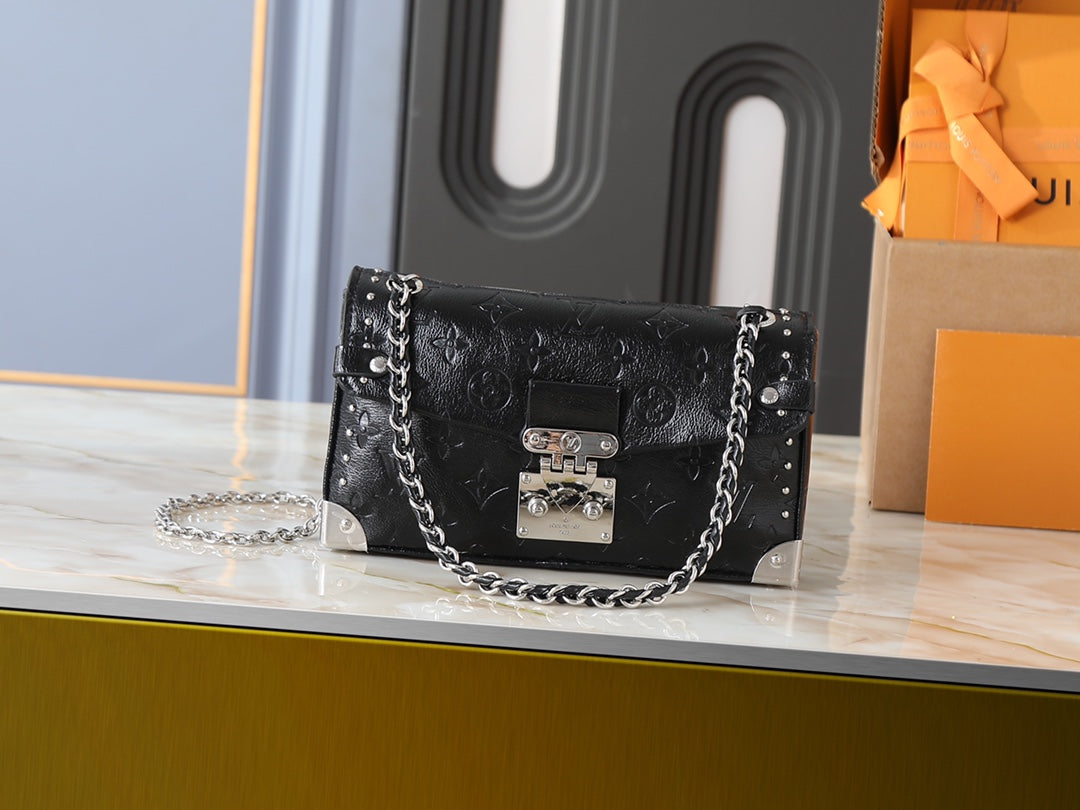 Black Handbag for Women 27x16x8cm LEM337