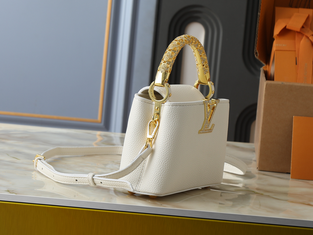 Fashion Shoulder Bag for Women 21x13.6x8cm LEM460