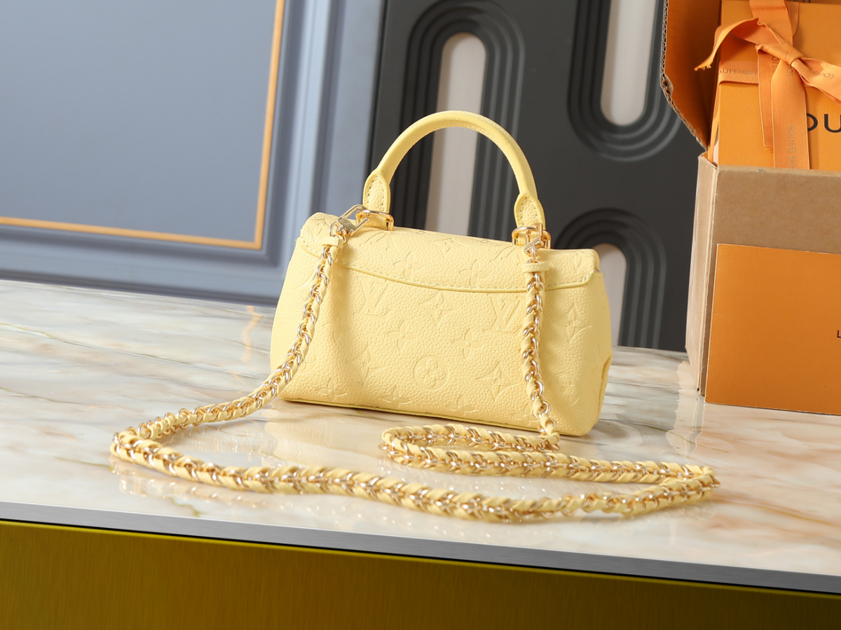 Yellow Bag for Women 21.0x12.5x6.0cm LEM509