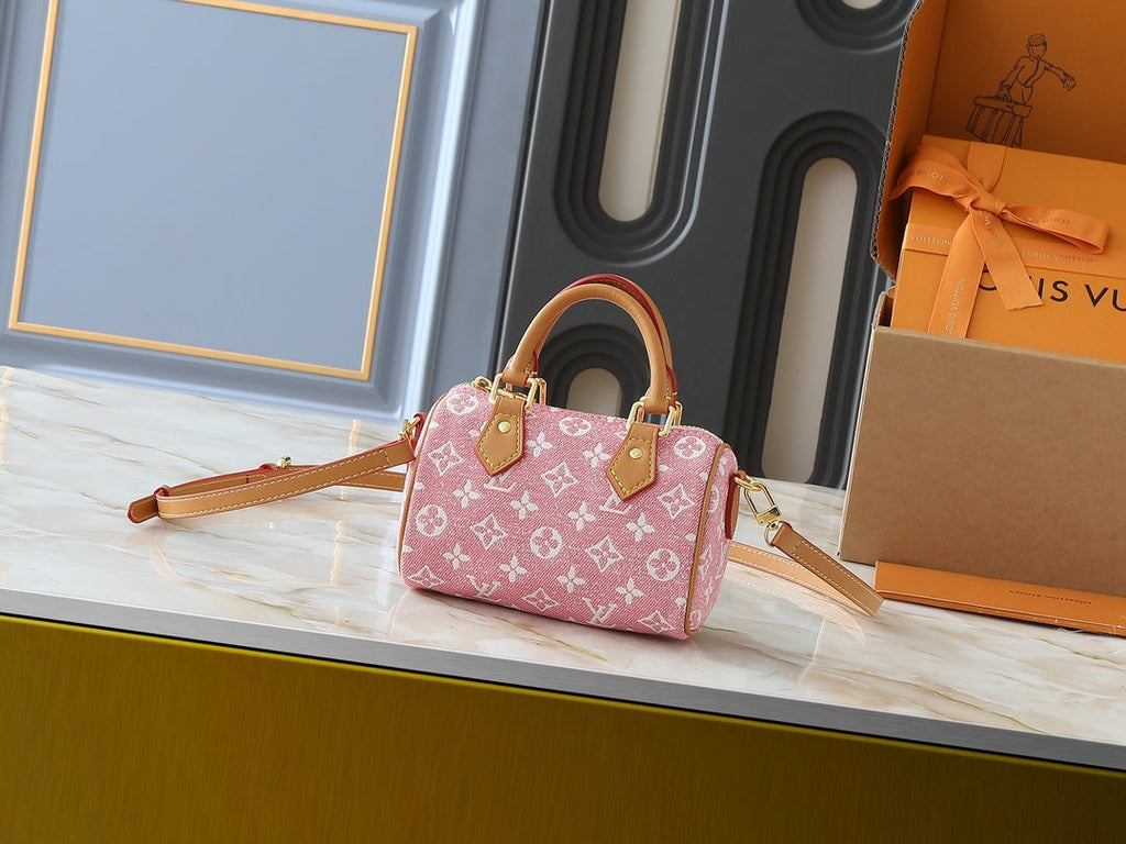 Designer Crossbody Bag for Women 16x10x7.5cm LEM251