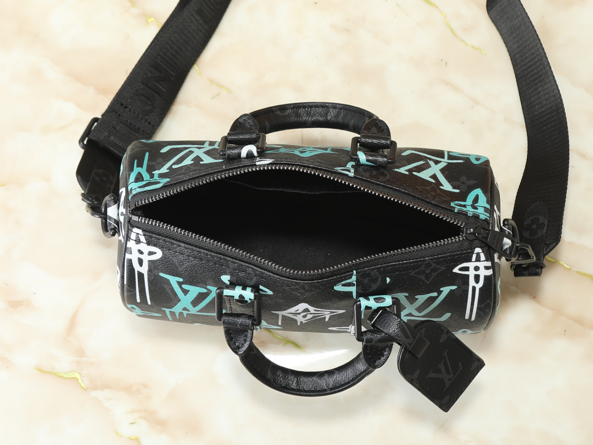 Black Handbag for Women 25x15x11cm LEM494