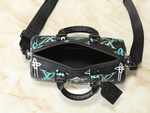 Black Handbag for Women 25x15x11cm LEM494
