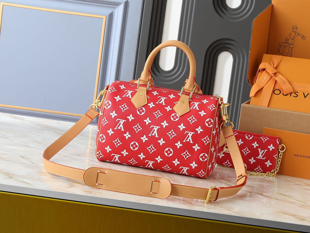 Designer Crossbody Bag for Women 25.0x15.0x15.0cm LEM341