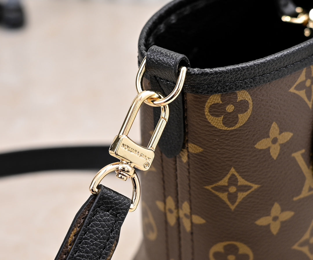 Travel Bag for Women 24x14x9cm LEM368