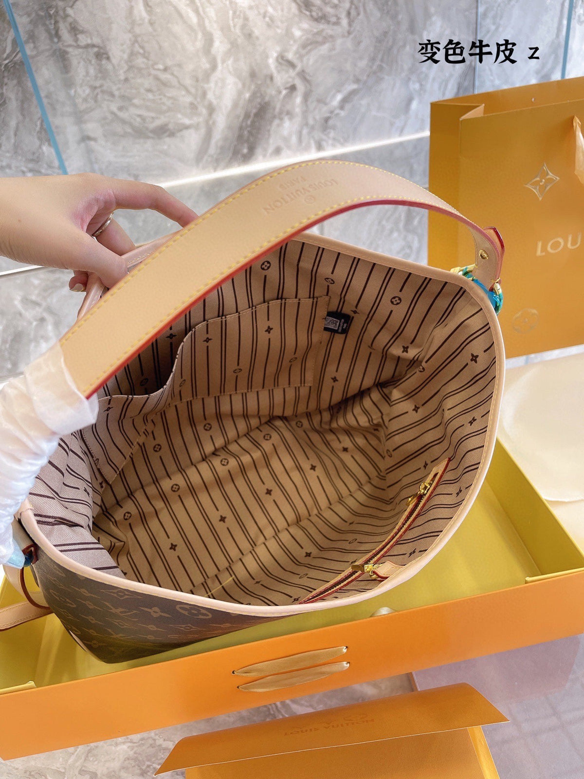 Fashion Bag for Women 32*35cm LEM23