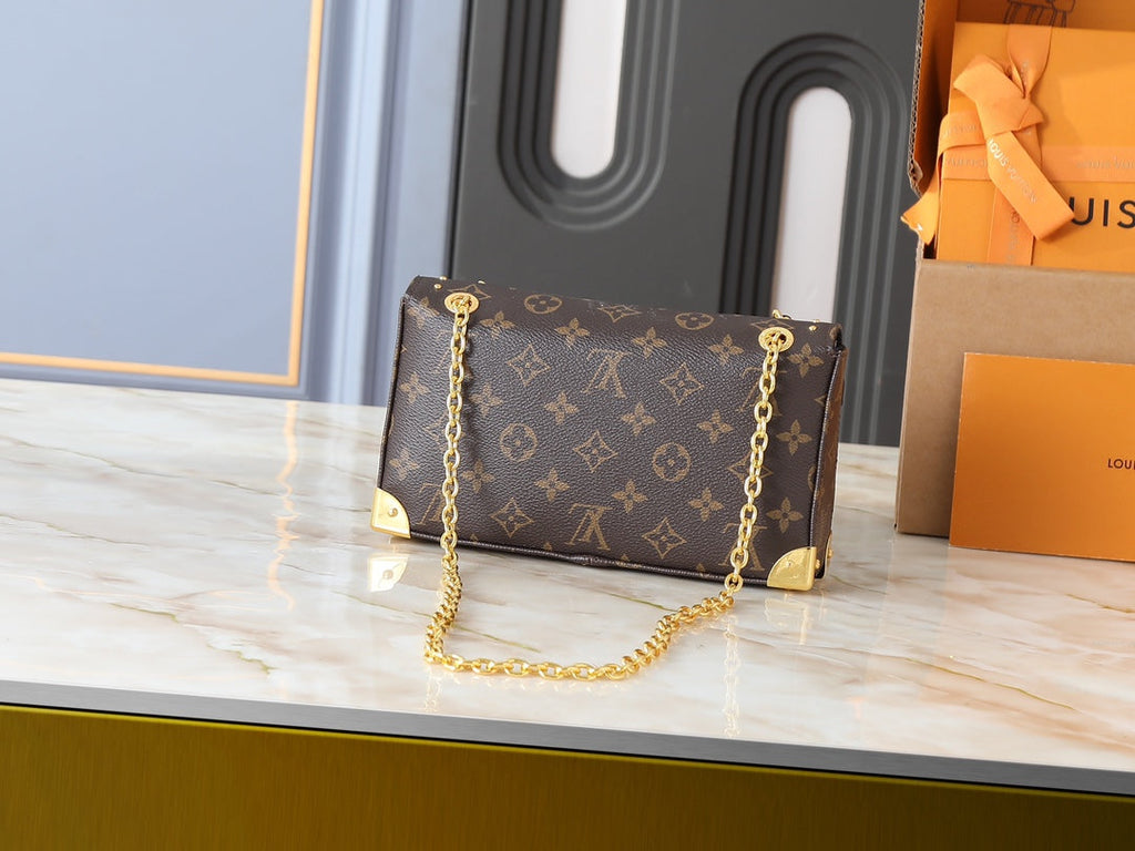 Black Handbag for Women 27x16x8cm LEM337
